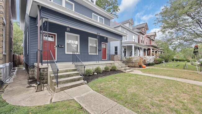 Foto del edificio - 739 Wilson Ave