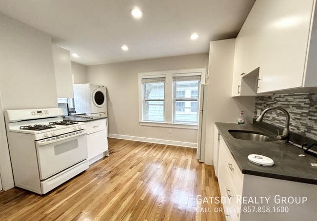 Photo - 120 Hillside St.-2R Apartment