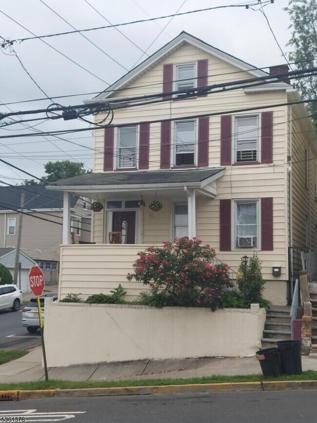 Building Photo - 41 Brown Ave
