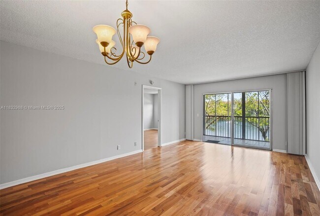 Foto del edificio - 12900 SW 13th St