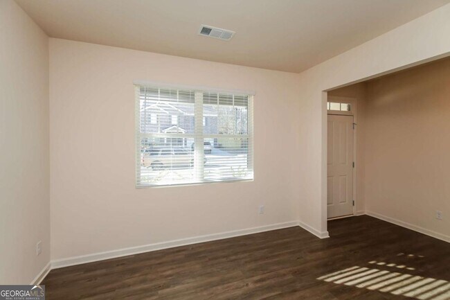 Foto del edificio - 352 Springer Pkwy