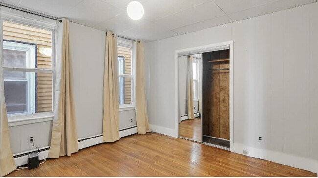 Foto del edificio - 823 Dorchester Ave