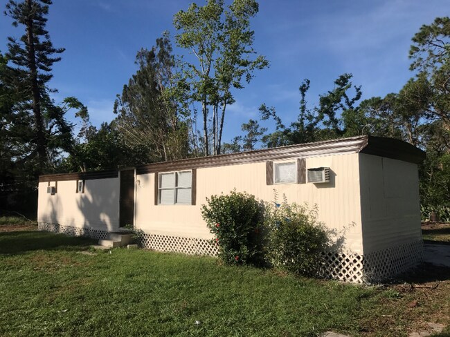 Foto del edificio - 7839 Suncoast Dr