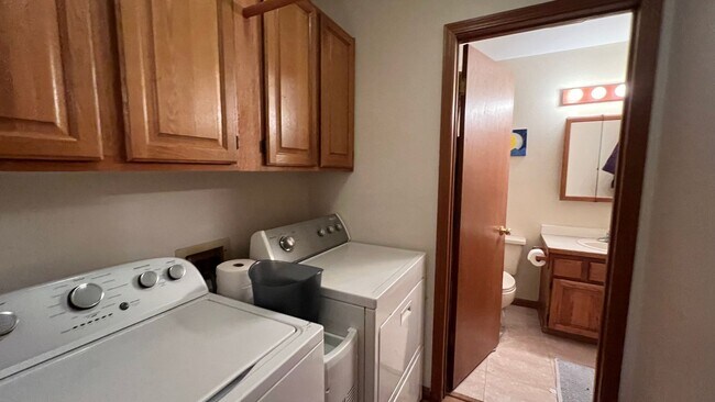 Foto del edificio - East Anchorage 3 Bed/2 Bath House - Fresh ...