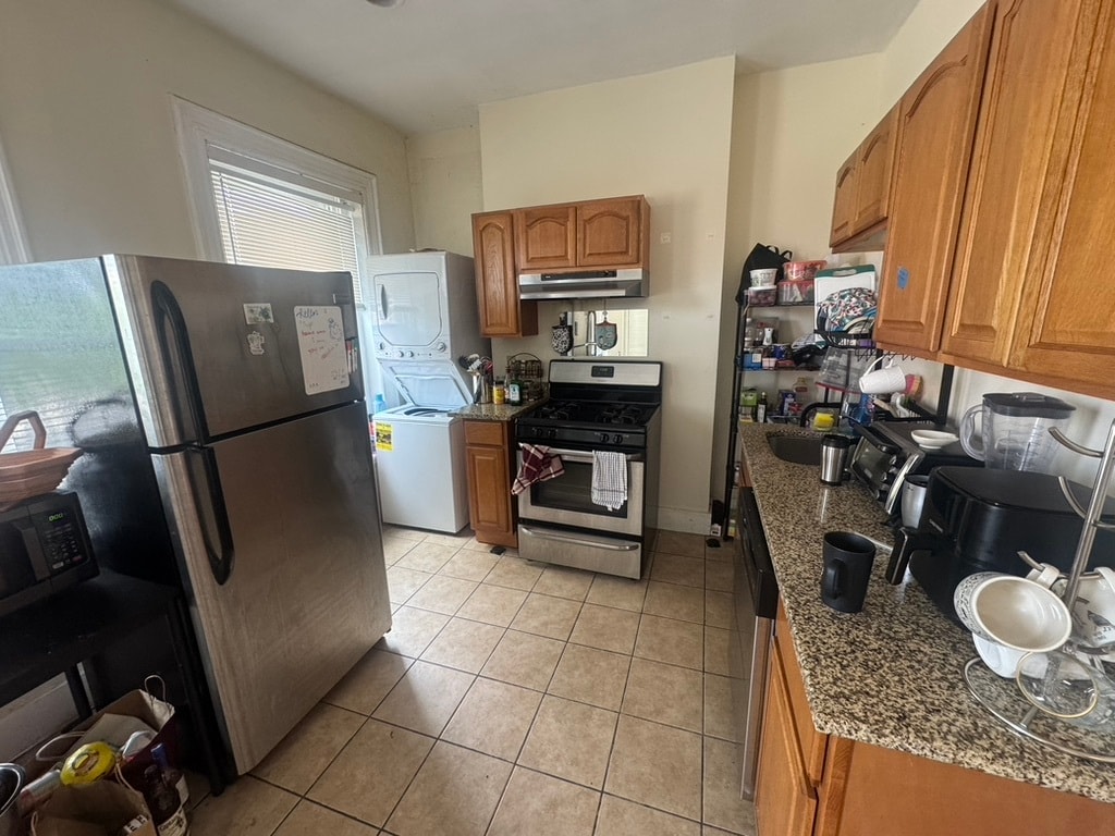 Foto principal - 227 Roxbury St