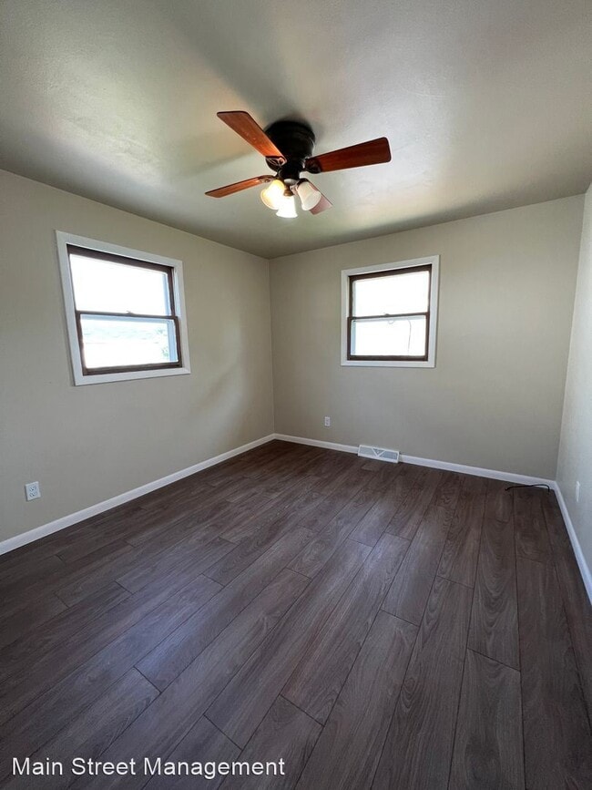 Building Photo - 2 br, 1 bath House - 1212 E Sylvan Ave.