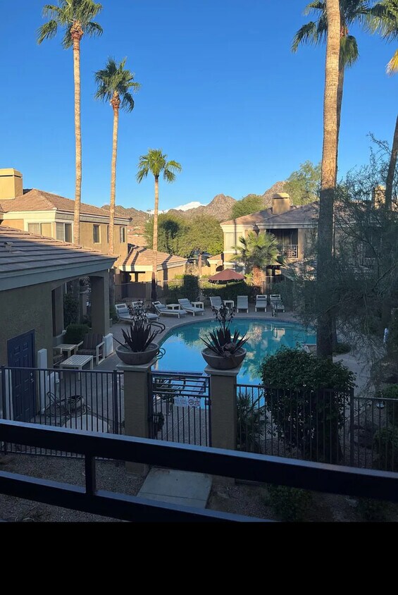 Foto principal - 1411 E Orangewood Ave