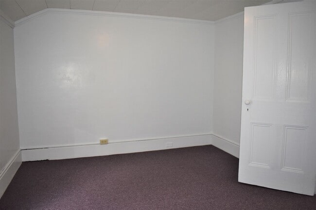 Building Photo - 209-211 N Clymer Ave