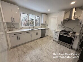 Building Photo - 56 Edgecliff Rd