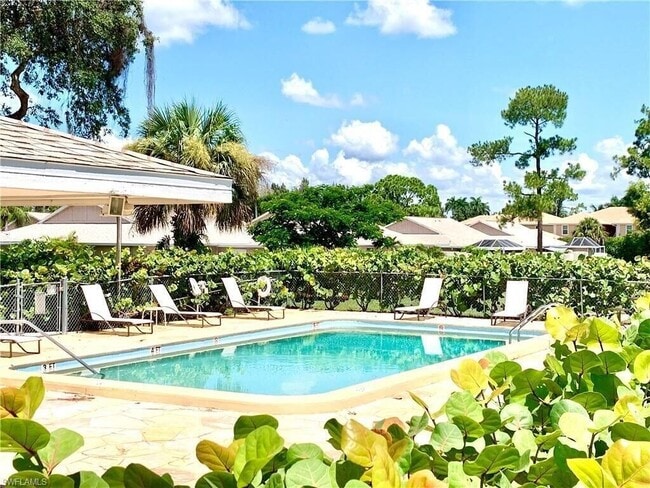 Pool area and Pool Cabana - 27600 S View Dr