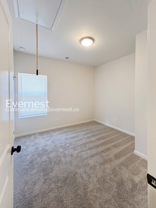 Foto del edificio - 3 Bed/2 Bath Home with Off-Street Parking / Pet-Friendly / Vouchers Accepted / Coming Soon!