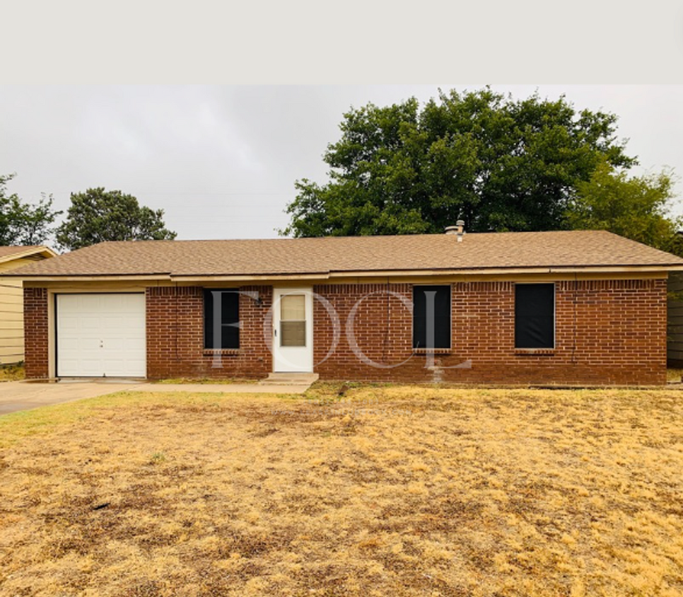 Primary Photo - 3 bed 2 bath 1 car garage