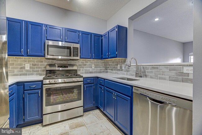 Foto del edificio - 1724 Lake Shore Crest Dr