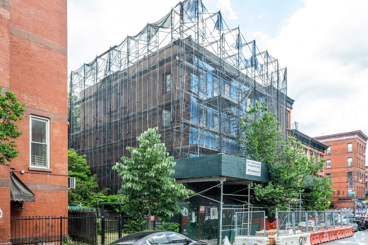 Primary Photo - 485-487 Tompkins Ave