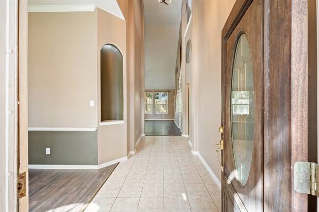 Foto del edificio - 406 Stockbridge Ln