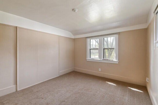 Foto del edificio - 9404 W Hayes Ave