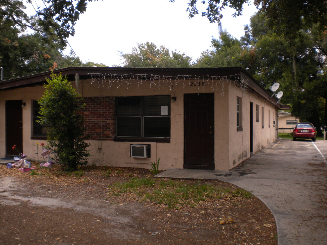Primary Photo - 2035 W South St