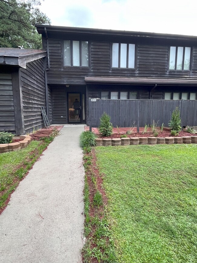 Building Photo - 803 Crawford Creek