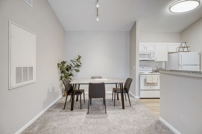 Building Photo - Worthington Point Apartments