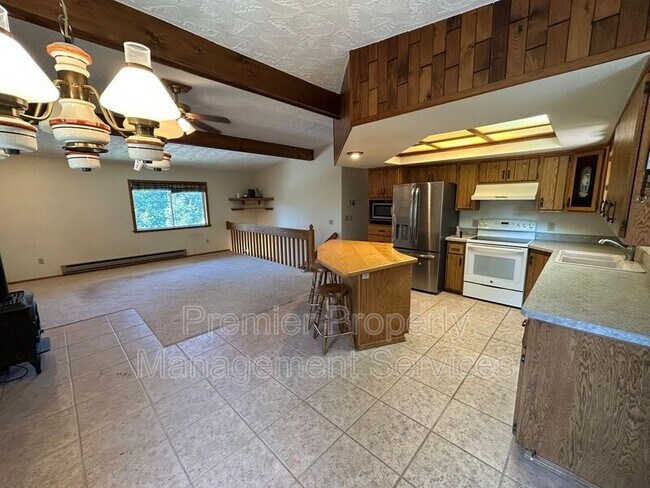 Building Photo - 3406 Quinella Dr