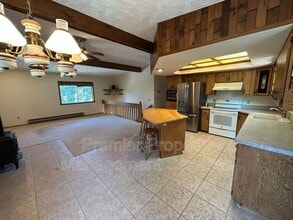 Building Photo - 3406 Quinella Dr