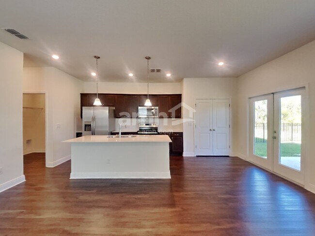 Foto del edificio - 20451 Calla Lily Dr