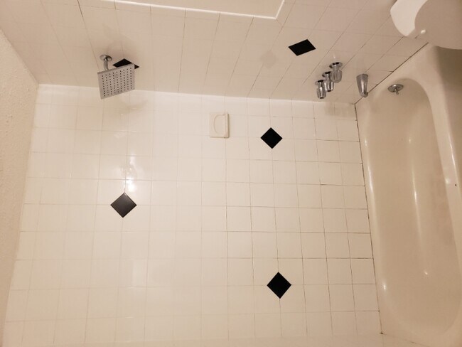 Foto del edificio - 8810 Albemarle Rd