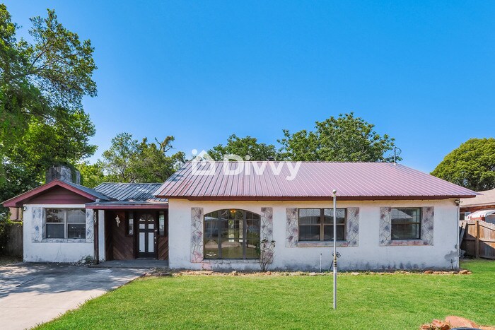 Foto principal - 2207 Diana Dr
