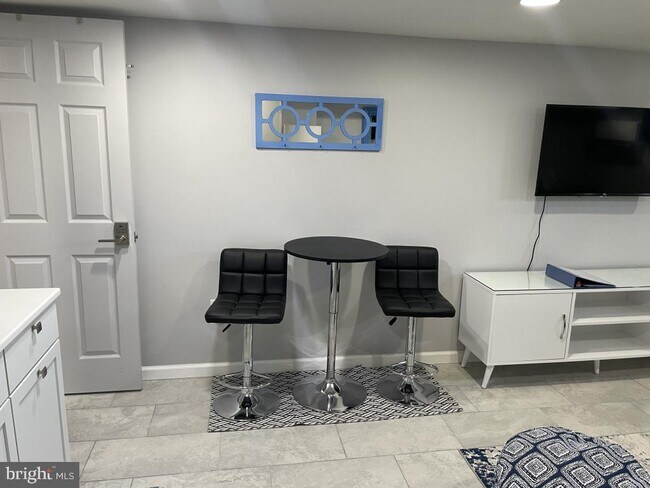 Foto del edificio - 4121 Taney Ave