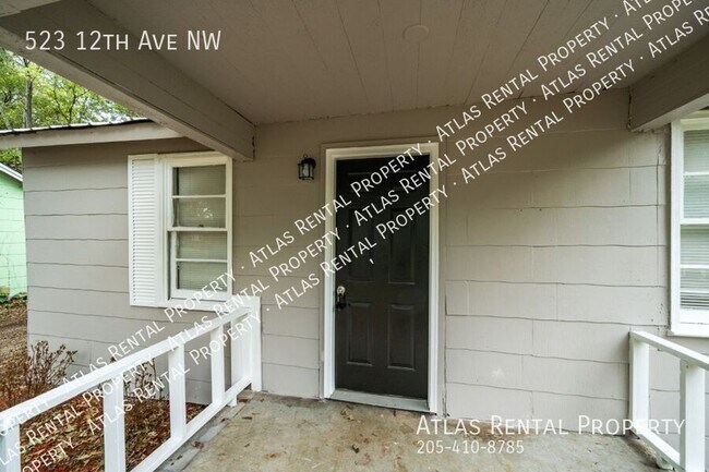 Foto del edificio - 523 12th Ave NW