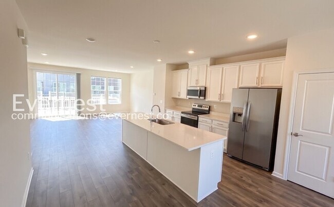 Building Photo - 1809 Noyack Ln