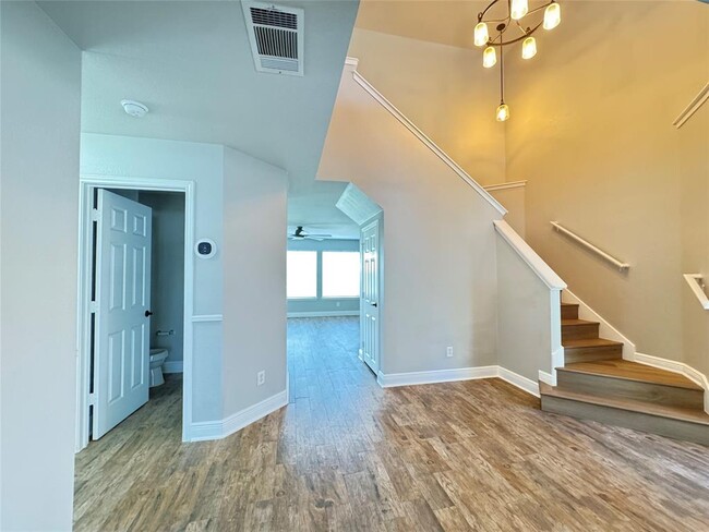 Building Photo - 1501 Van Horn Dr