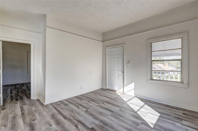 Building Photo - 760 Magnolia Dr