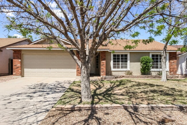 Building Photo - 1042 S Canal Dr