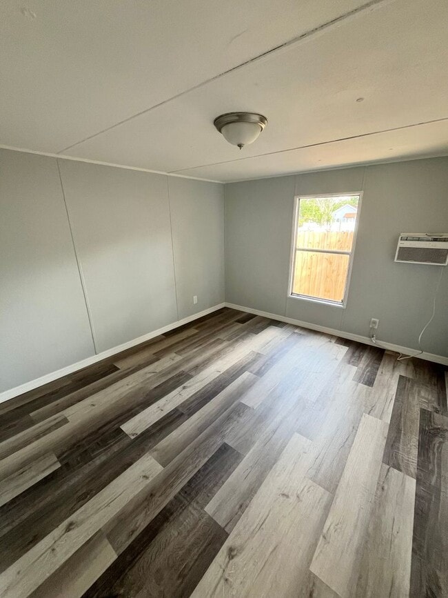 Building Photo - Newly Remodeled 2BR/1BA Auburndale Mobile ...