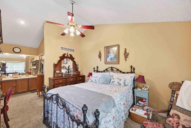 Building Photo - 1894 E Bay Pointe Dr