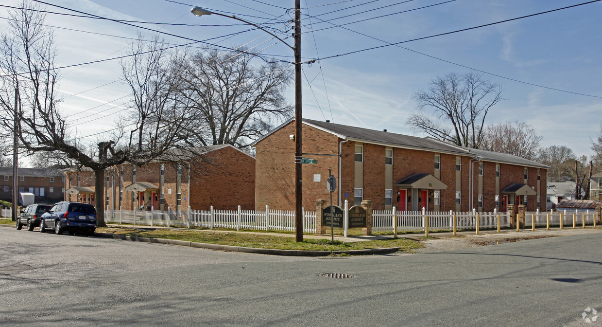 Primary Photo - Woodland Heights Apartments