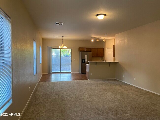 Building Photo - 2626 N 28th Pl