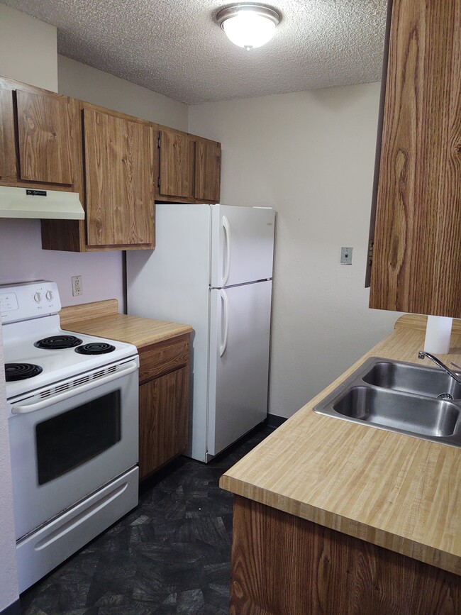 Kitchen - Tanglewood Estates