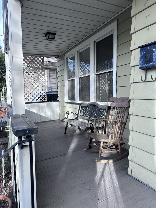 Primary Photo - 95 E Clifton Ave