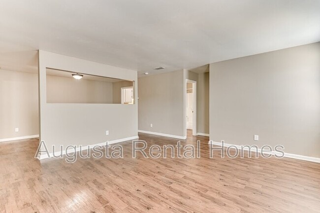 Building Photo - 3033 Old Powderhouse Rd