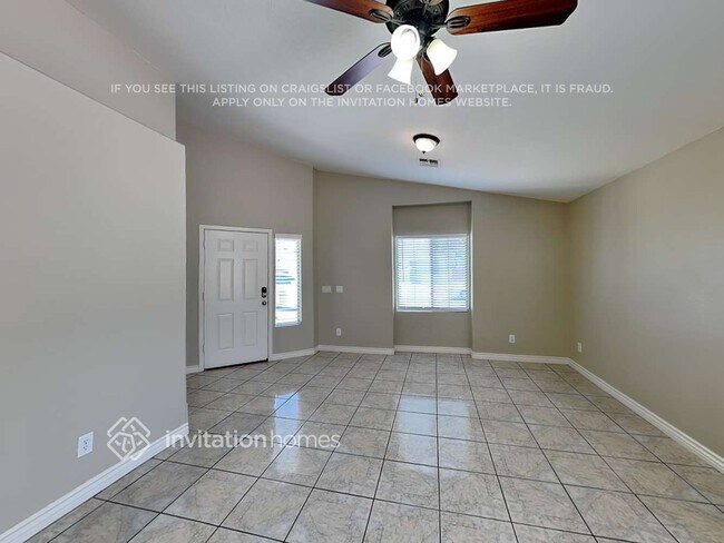 Foto del edificio - 1530 W St Anne Ave