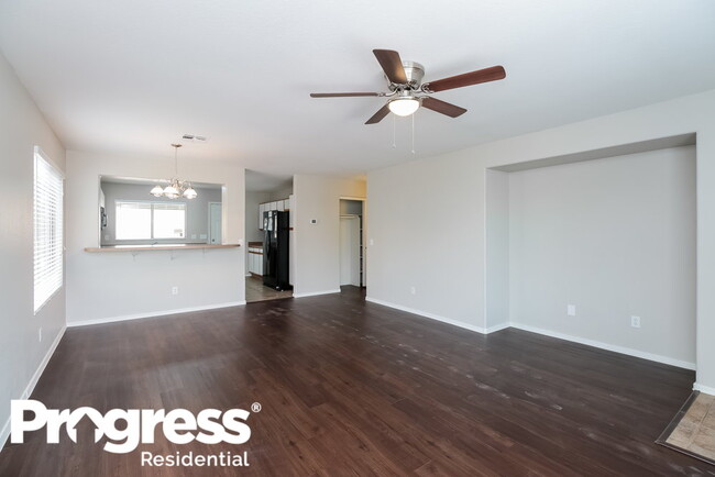 Building Photo - 15843 W Woodlands Ave