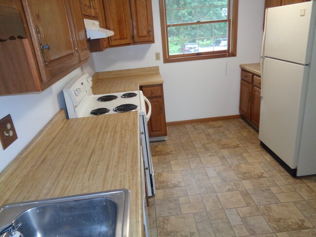 Foto del edificio - 576 Valley Rd