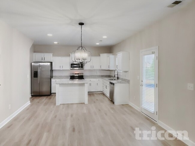 Building Photo - 1056 Lindyn Lee Wy