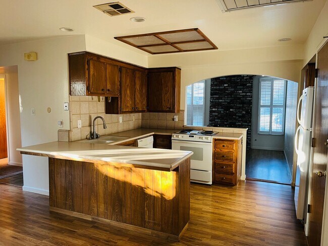 Foto del edificio - An Absolute Steal!  Water, Sewer, Trash Paid!
