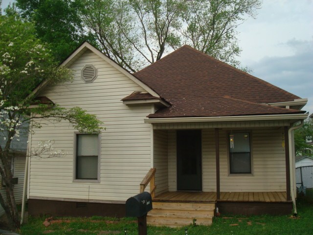 Primary Photo - 1200 Mercer St / 3BR 1BA Close to Downtown...