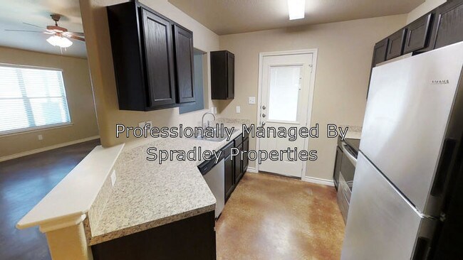 Building Photo - 1550 Vani Ct