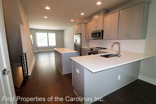 Building Photo - 3 br, 2.5 bath House - 2643 Norfolk Ave.