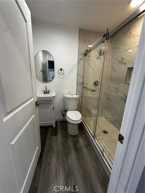 Foto del edificio - 15508 Halcourt Ave